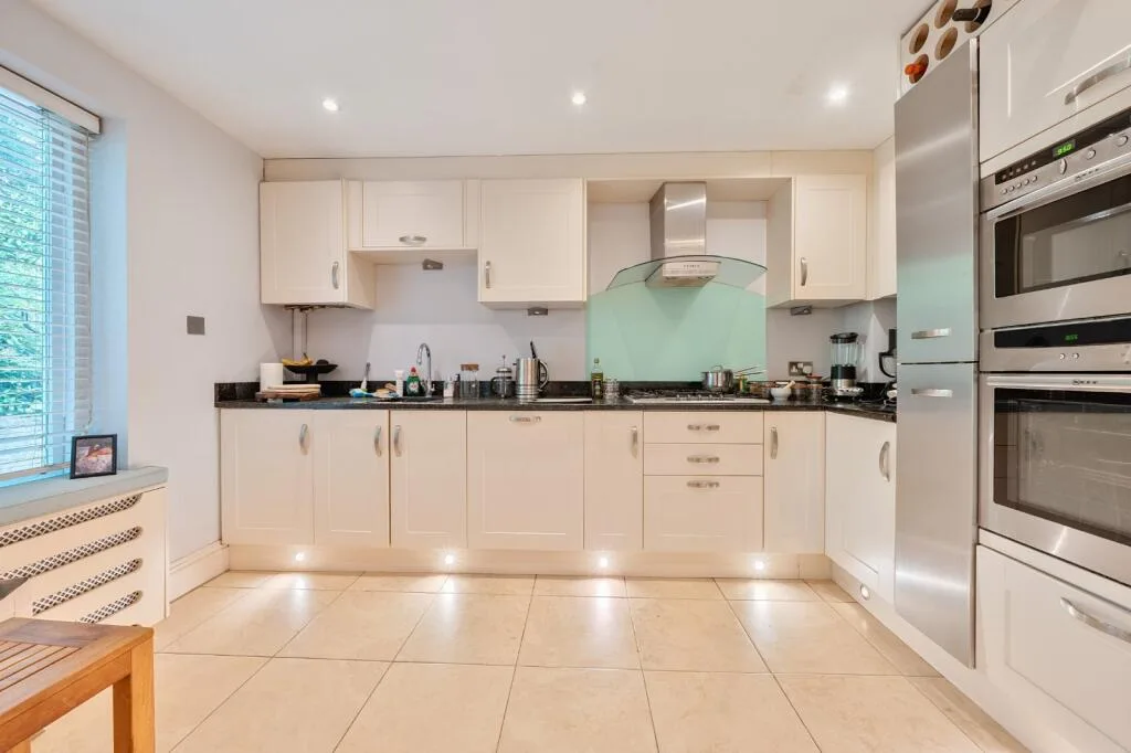4 bedroom terraced house for rent