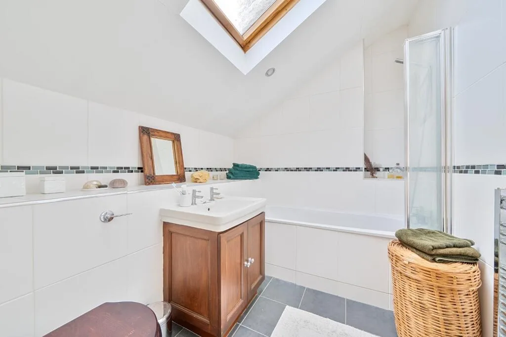 4 bedroom terraced house for rent