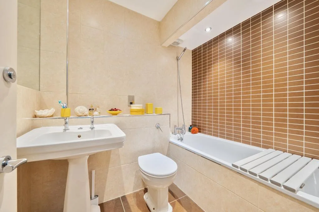 4 bedroom terraced house for rent