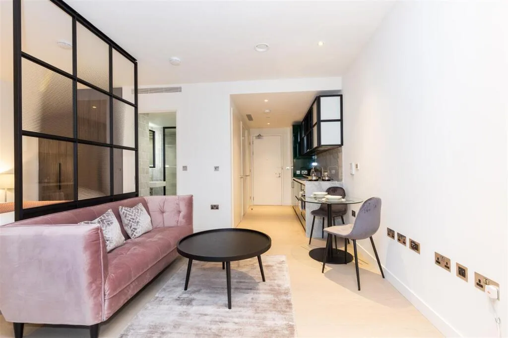 Studio flat for rent