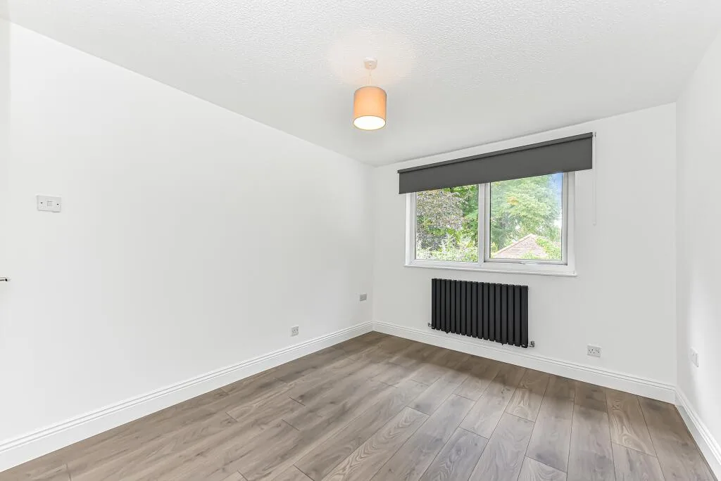 2 bedroom maisonette for rent