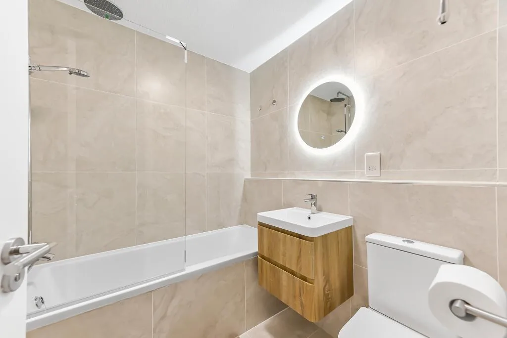 2 bedroom maisonette for rent