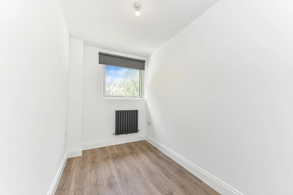 2 bedroom maisonette for rent