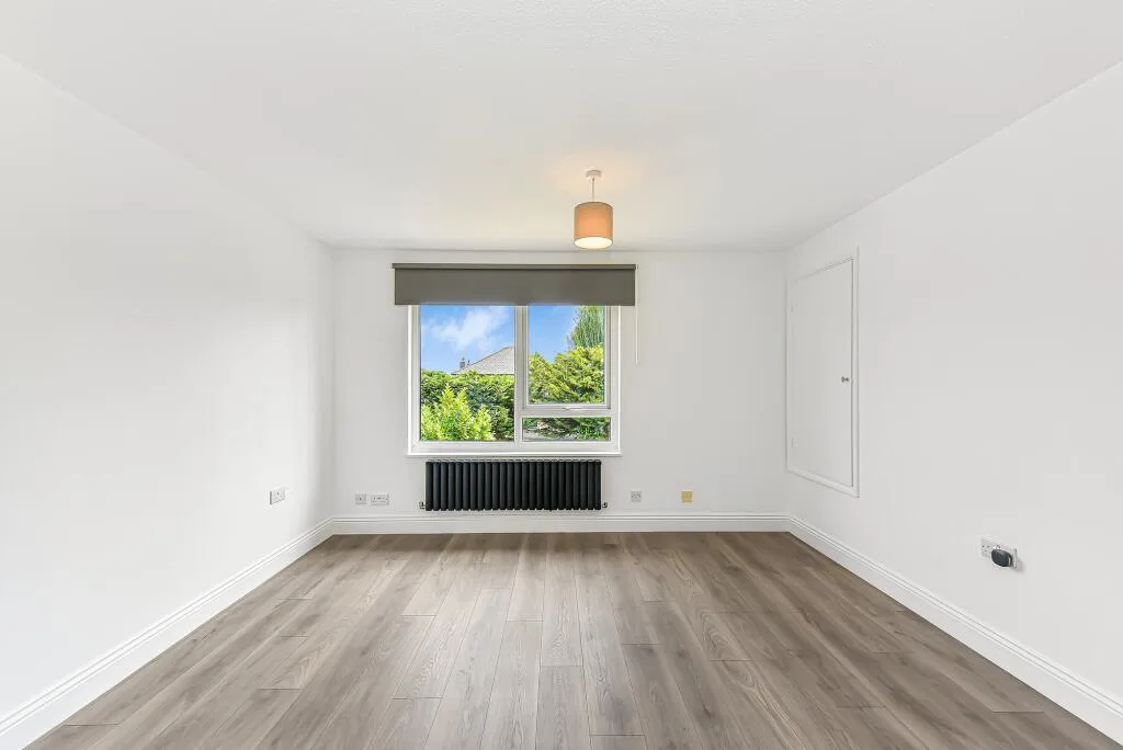 2 bedroom maisonette for rent