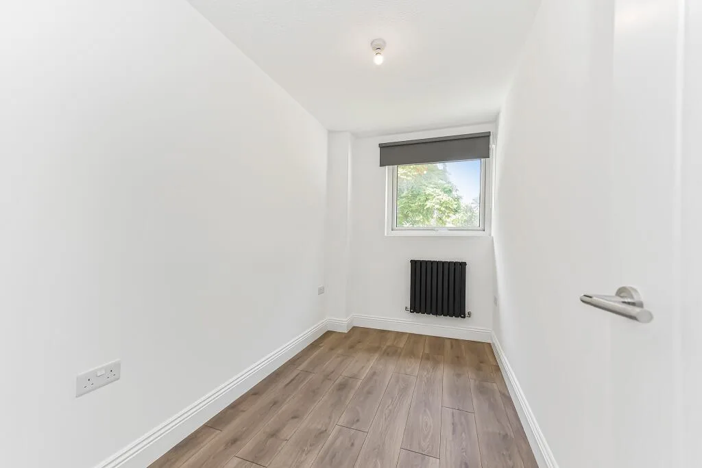 2 bedroom maisonette for rent
