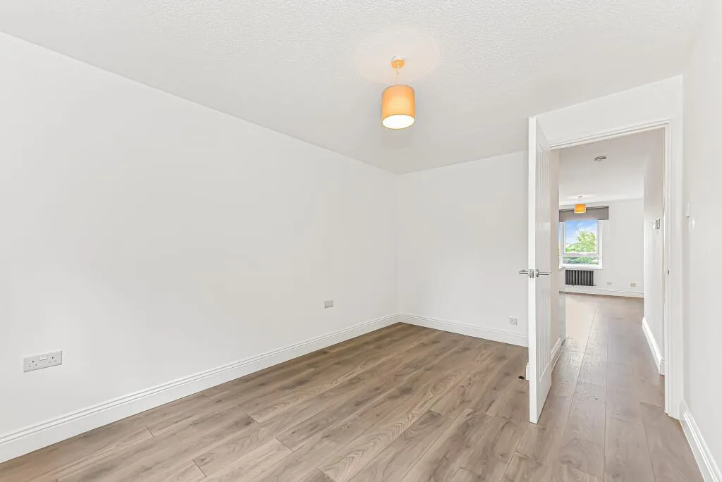 2 bedroom maisonette for rent