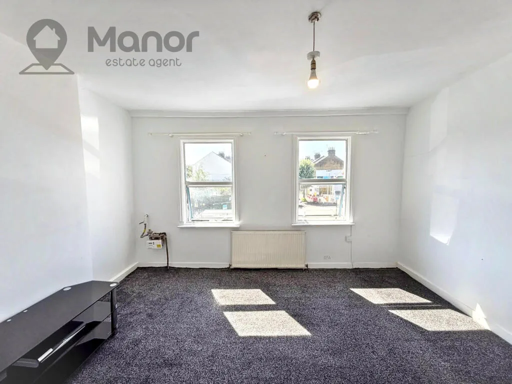 2 bedroom maisonette for rent