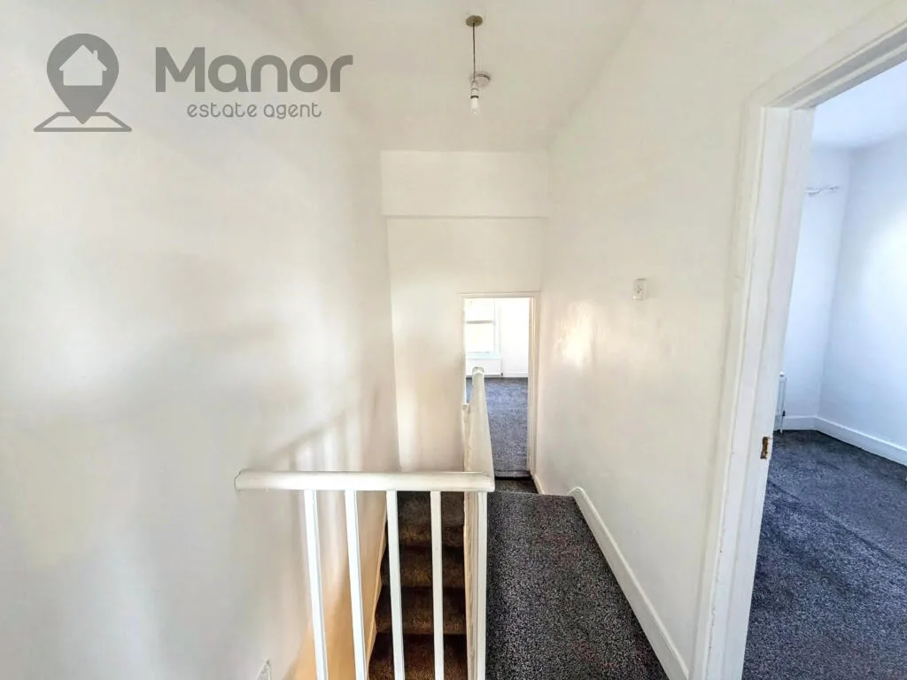 2 bedroom maisonette for rent