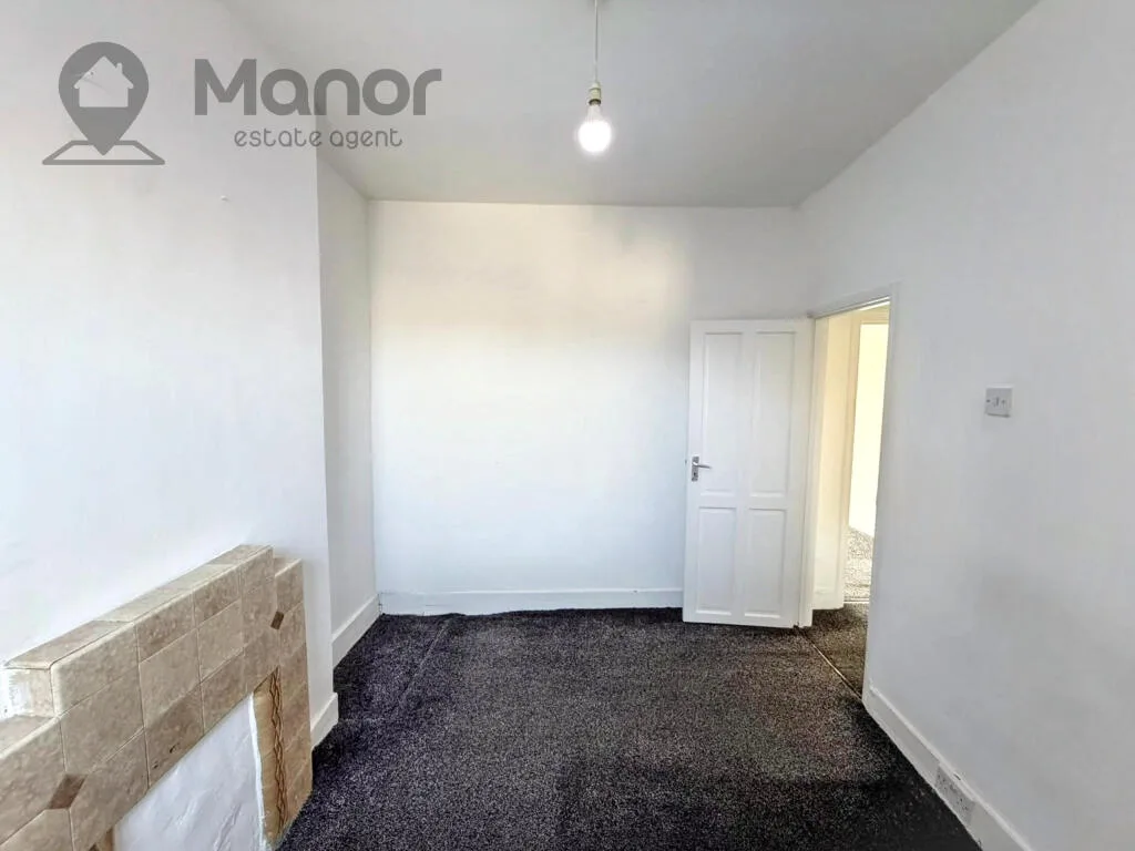 2 bedroom maisonette for rent