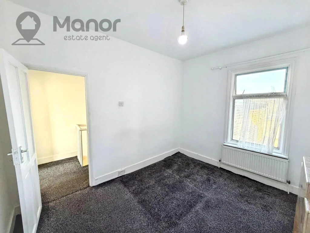 2 bedroom maisonette for rent