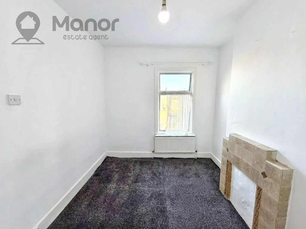 2 bedroom maisonette for rent