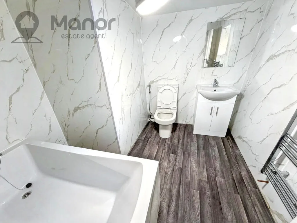 2 bedroom maisonette for rent