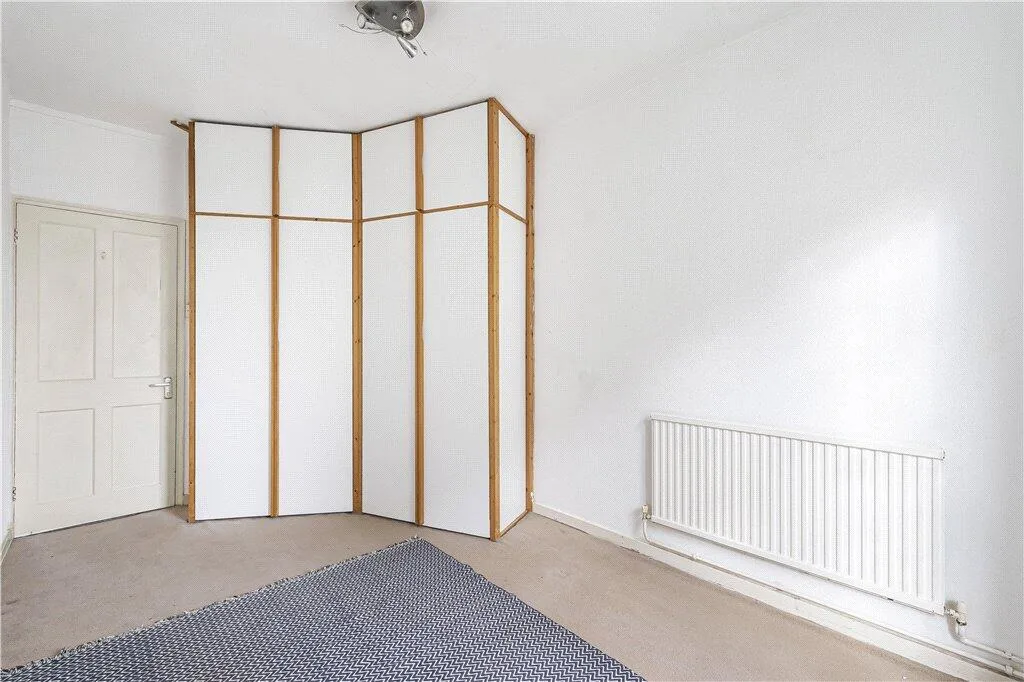 1 bedroom maisonette for rent