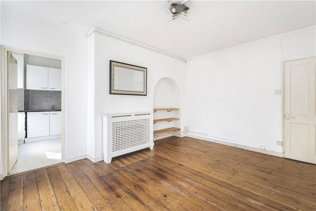 1 bedroom maisonette for rent