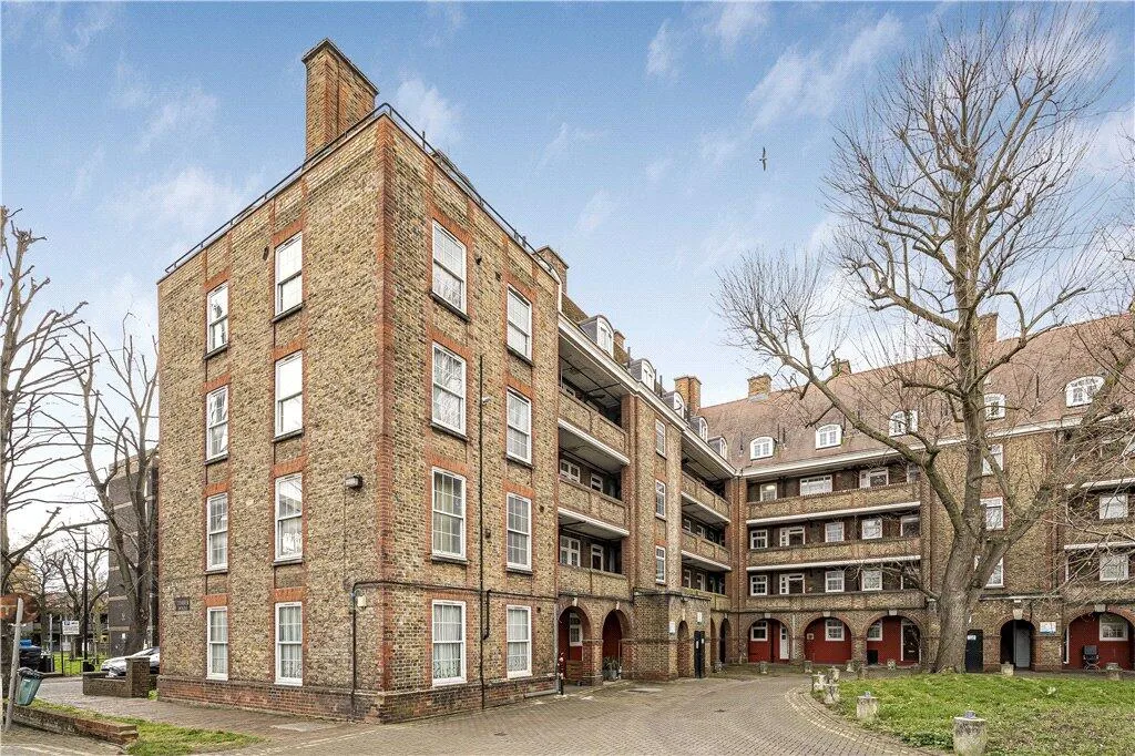 1 bedroom maisonette for rent