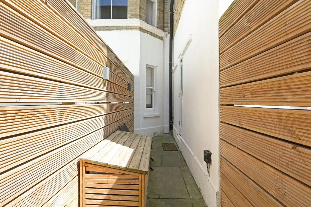 Studio flat for rent