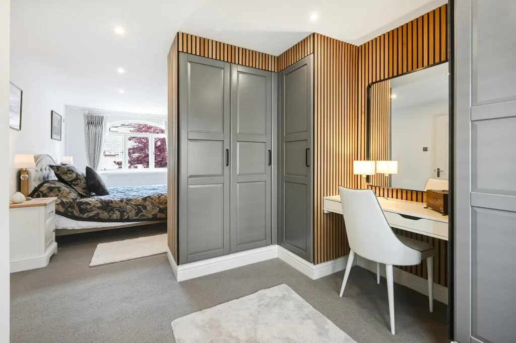 2 bedroom mews property for rent