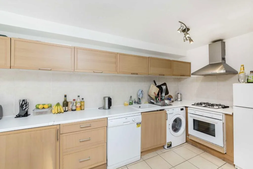 3 bedroom flat for rent