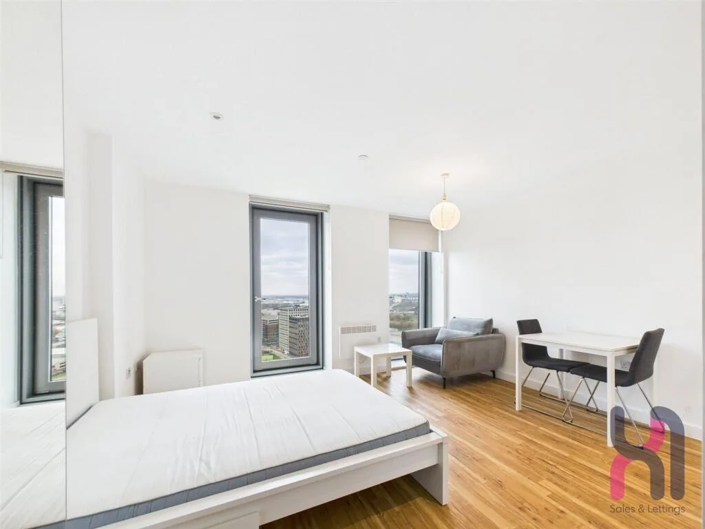 Studio flat for rent