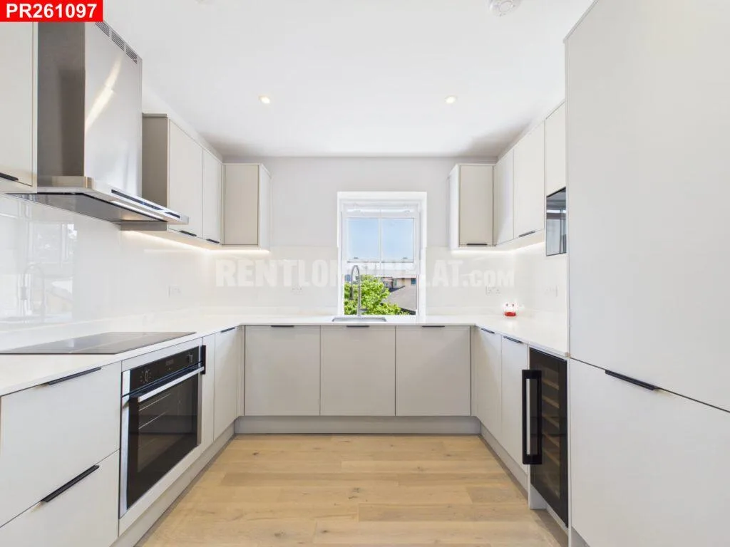 3 bedroom flat for rent