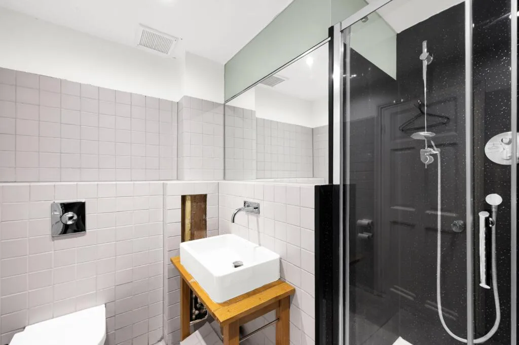 2 bedroom house for rent
