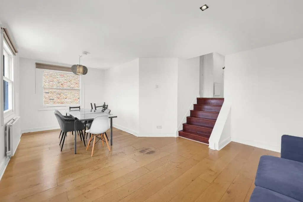 2 bedroom house for rent