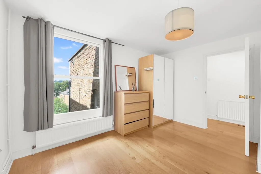 2 bedroom house for rent