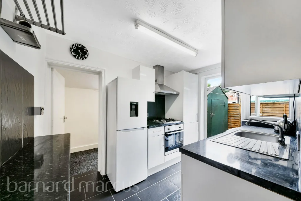 2 bedroom ground floor flat for rent