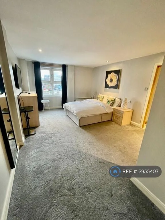 3 bedroom flat for rent