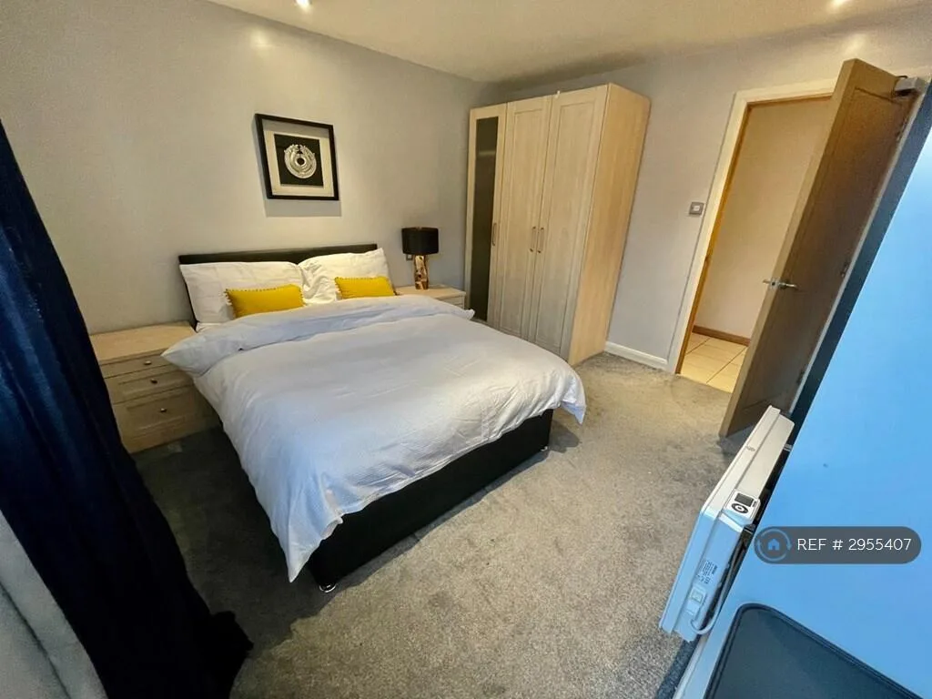 3 bedroom flat for rent