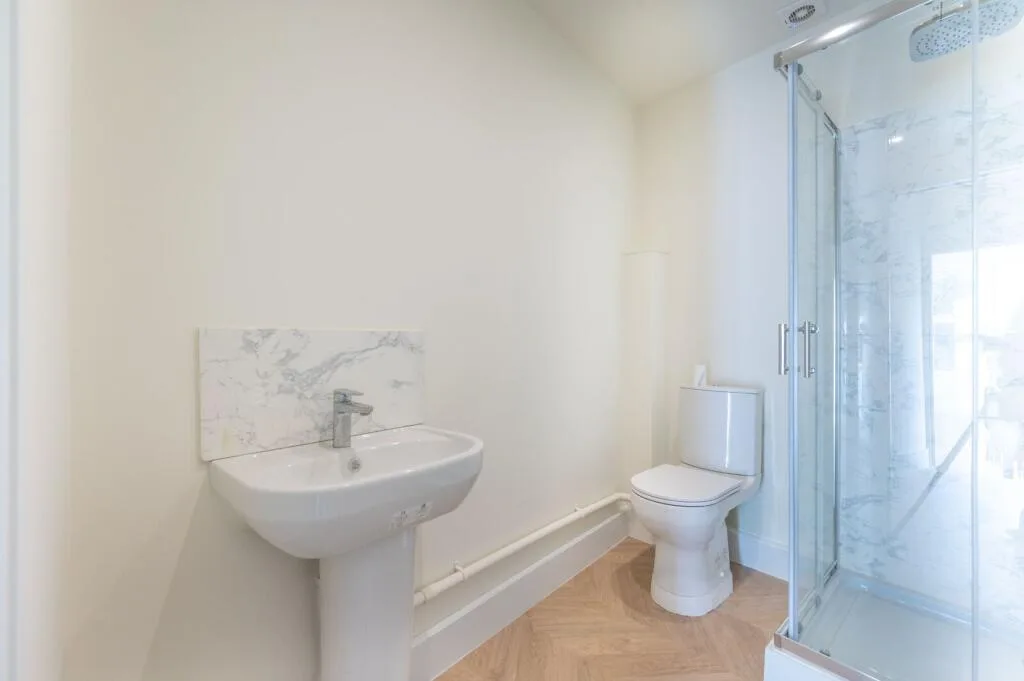 4 bedroom flat for rent