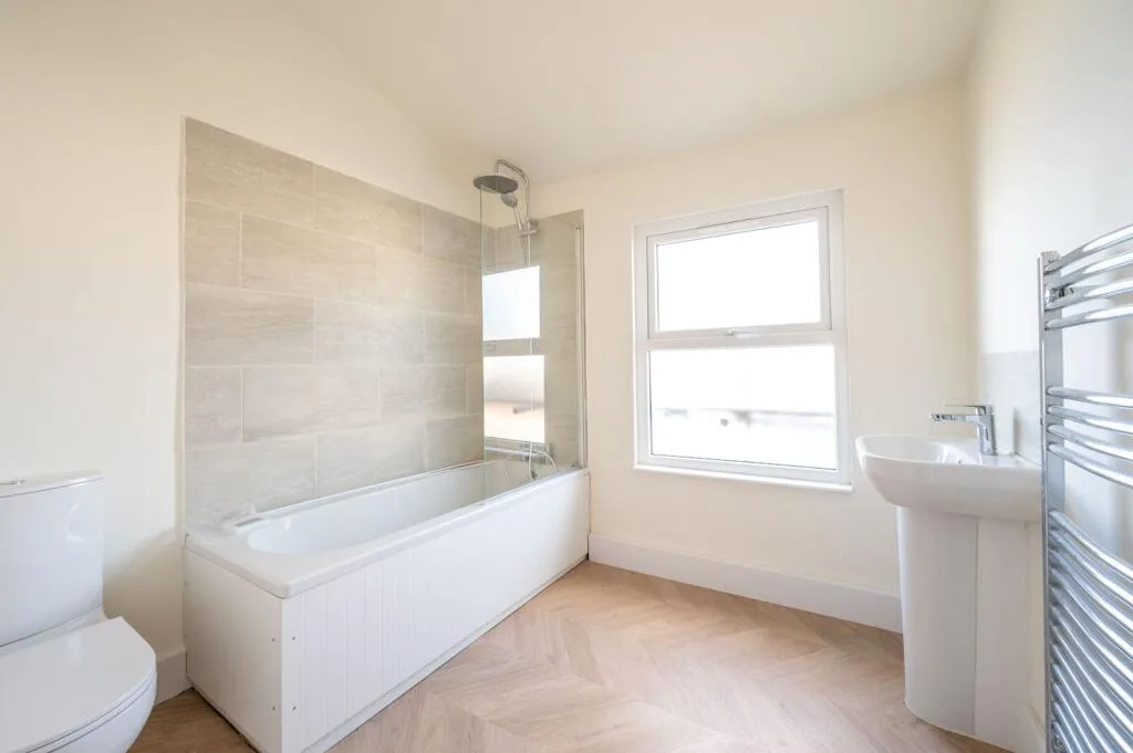 4 bedroom flat for rent