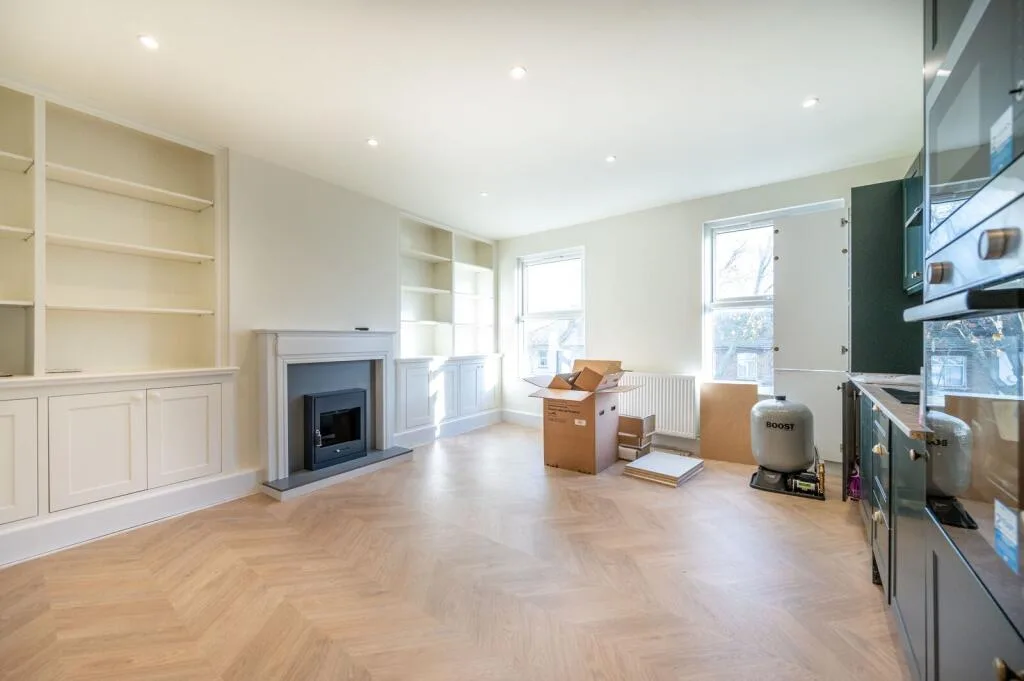 4 bedroom flat for rent