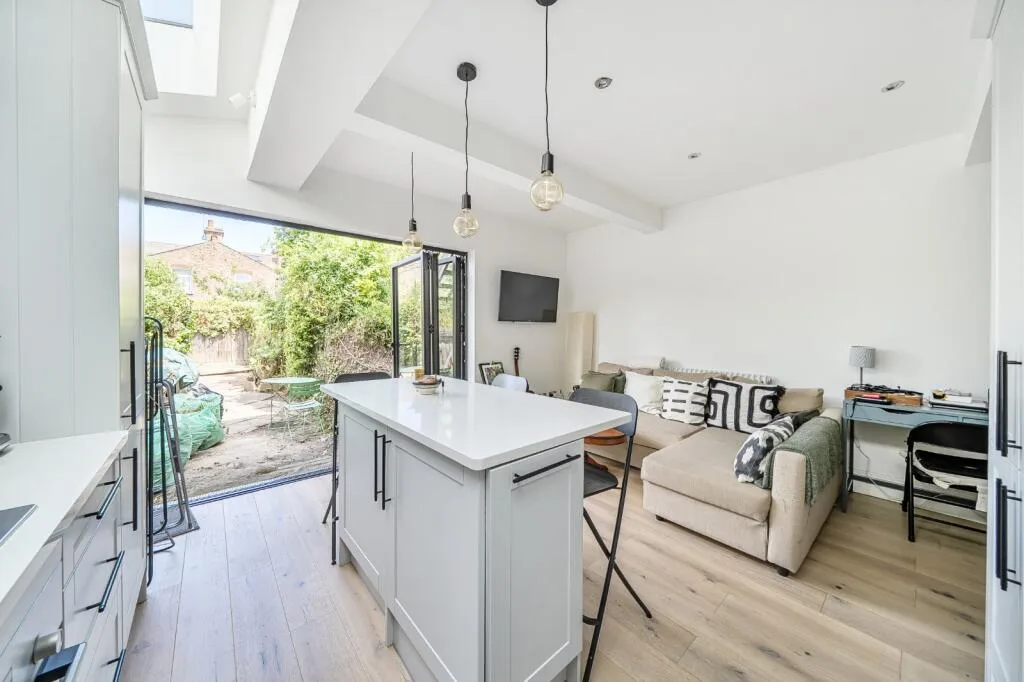 2 bedroom flat for rent