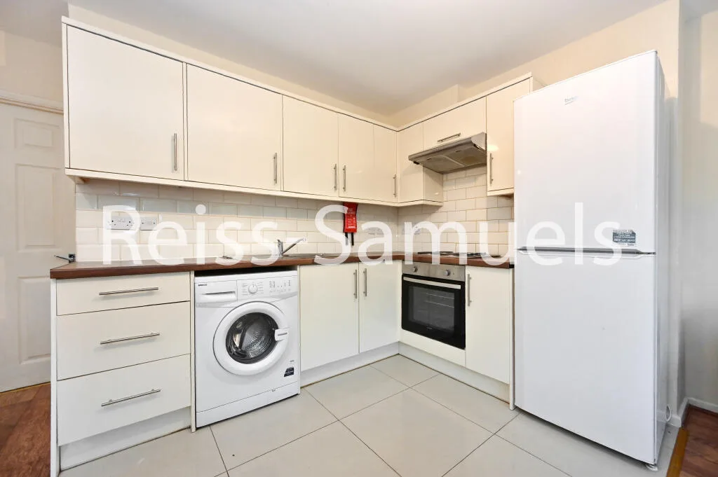 4 bedroom maisonette for rent