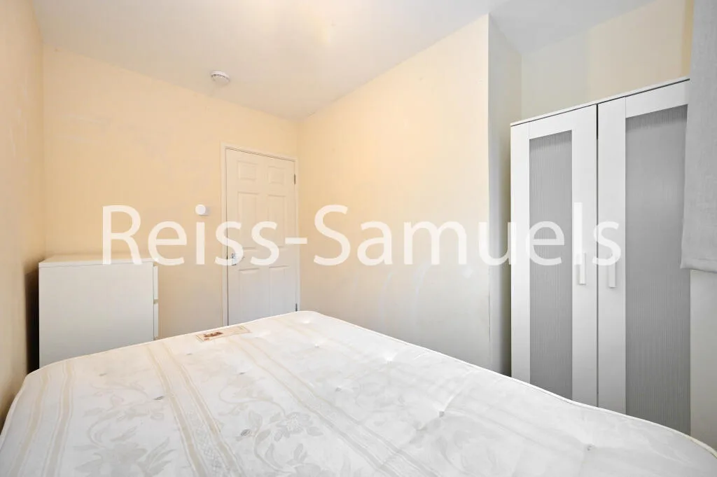 4 bedroom maisonette for rent
