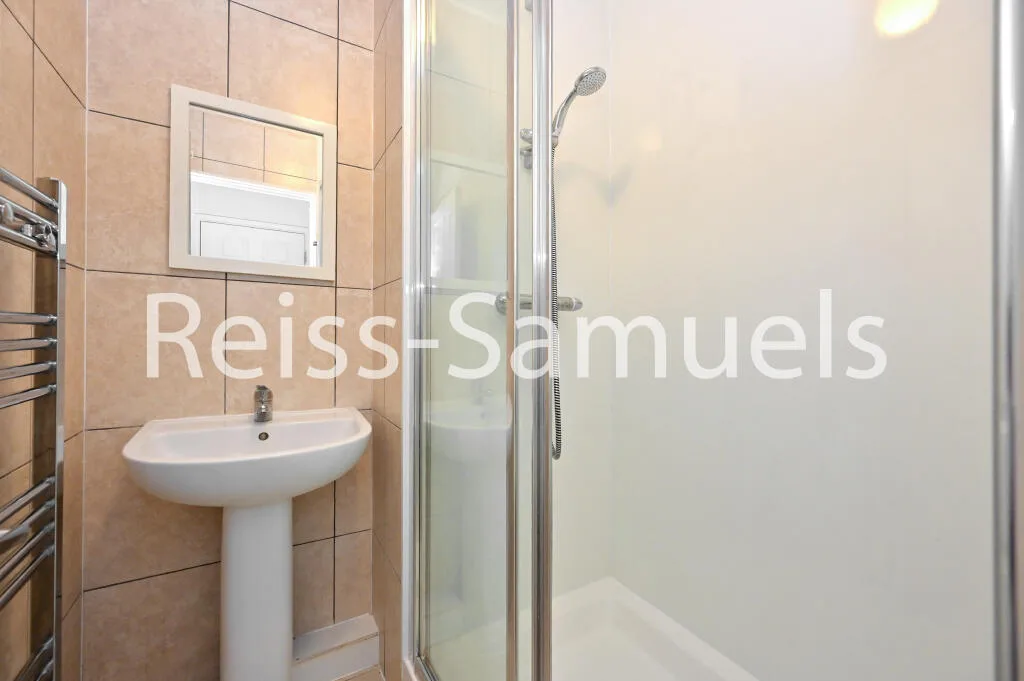 4 bedroom maisonette for rent