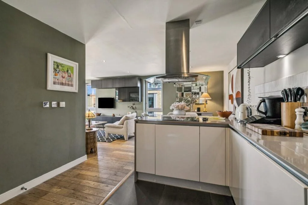 3 bedroom flat for rent