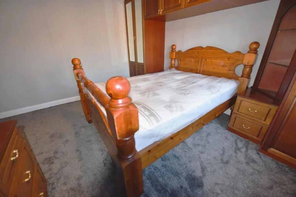 2 bedroom house for rent