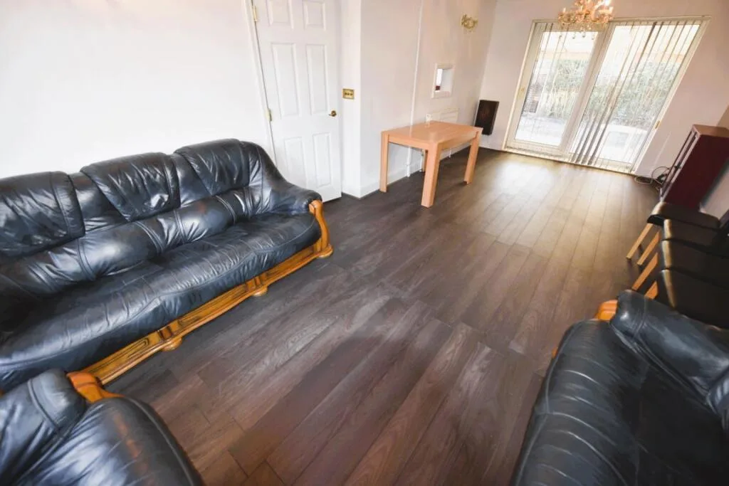 2 bedroom house for rent