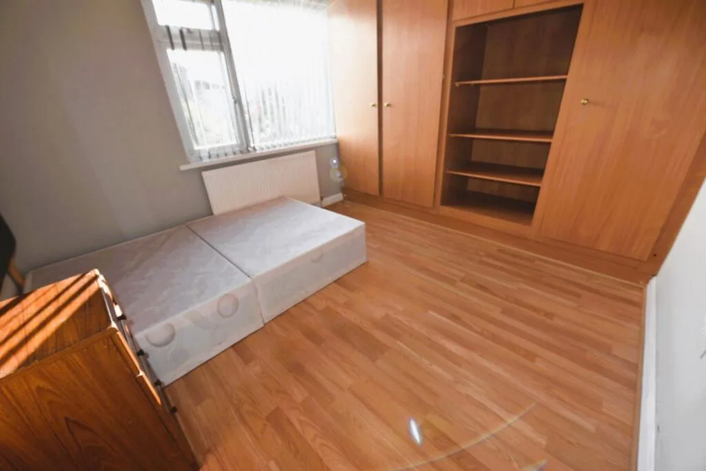2 bedroom house for rent