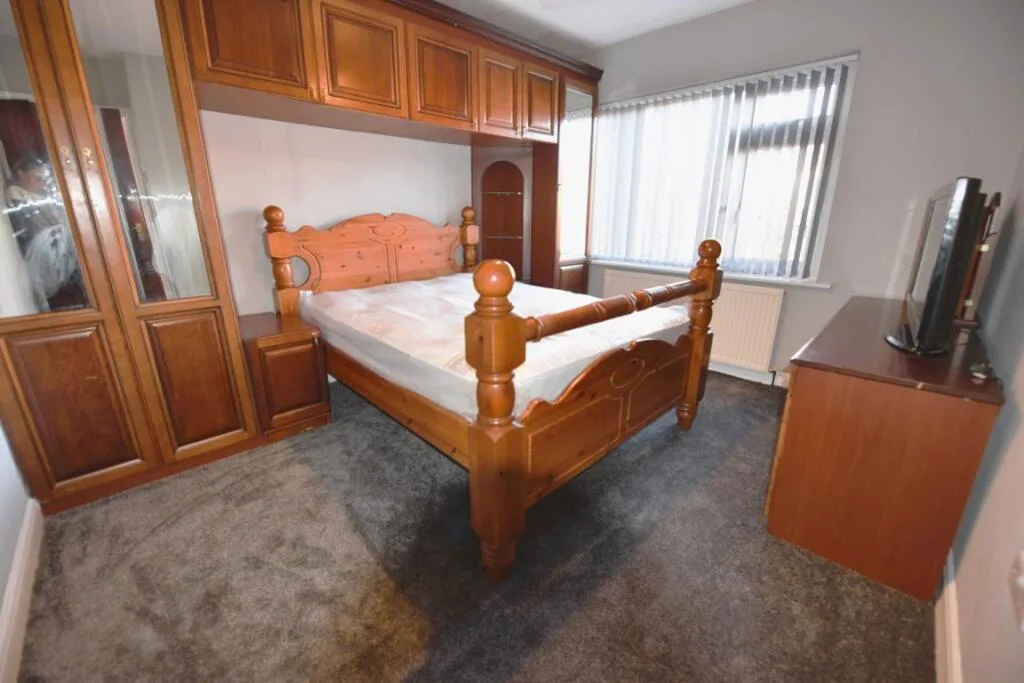 2 bedroom house for rent