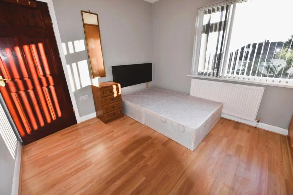 2 bedroom house for rent