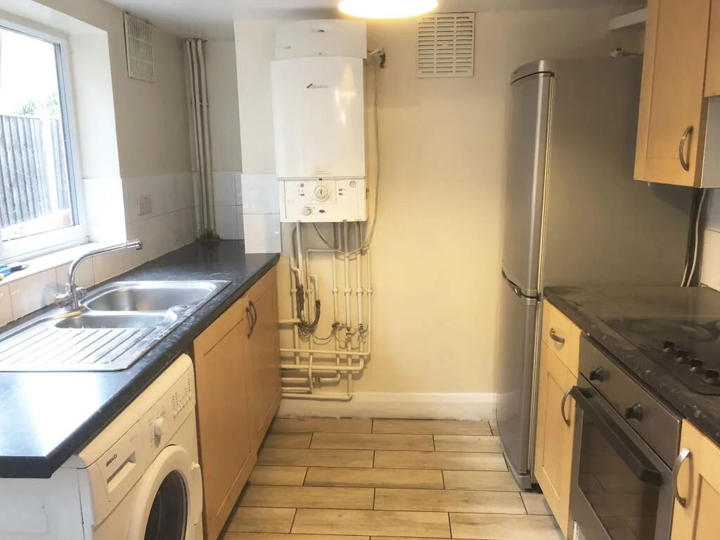 4 bedroom flat for rent