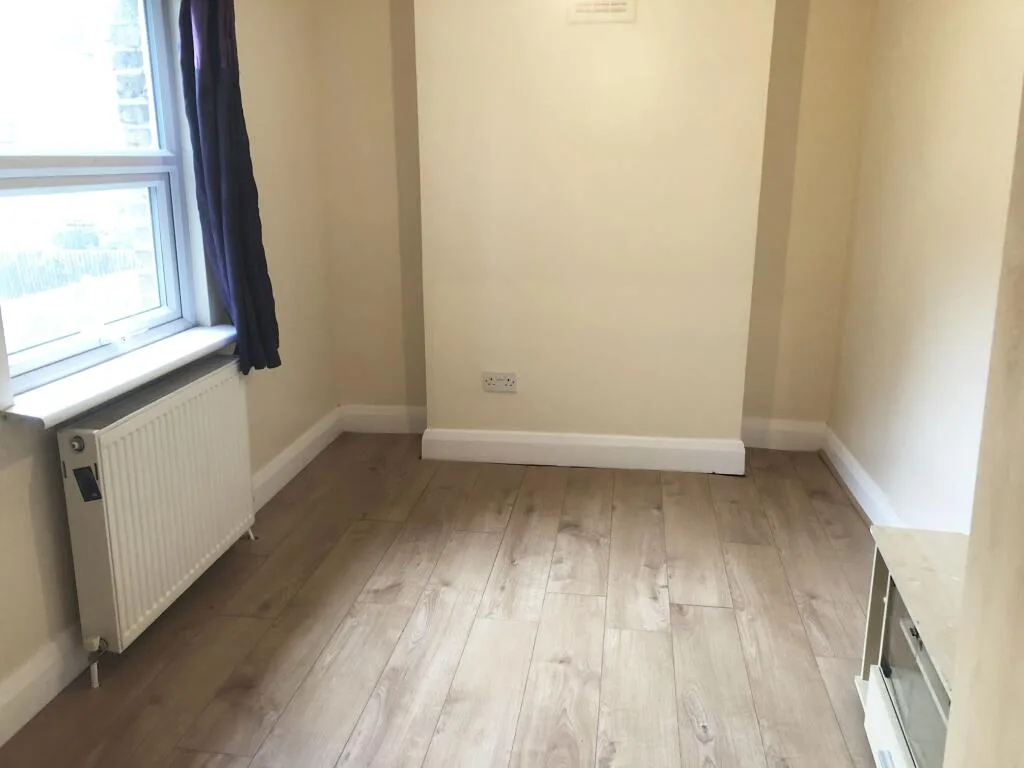 4 bedroom flat for rent