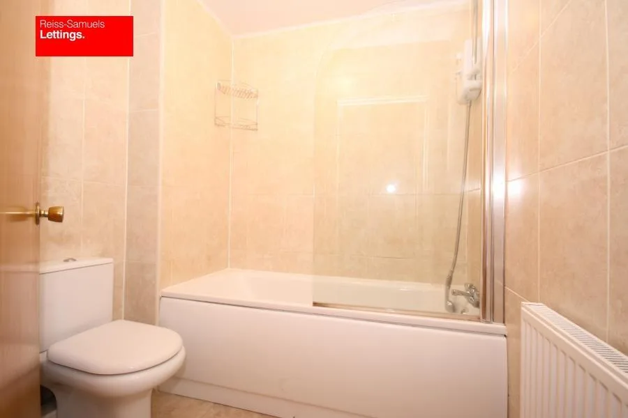 4 bedroom maisonette for rent