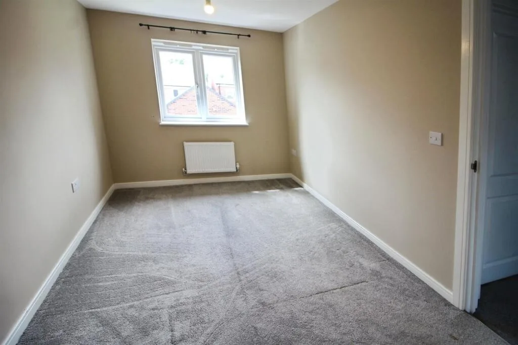 4 bedroom detached house for rent