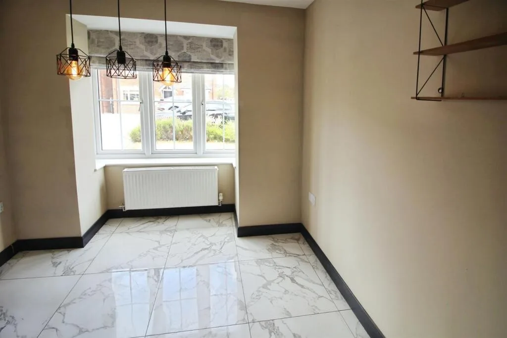 4 bedroom detached house for rent