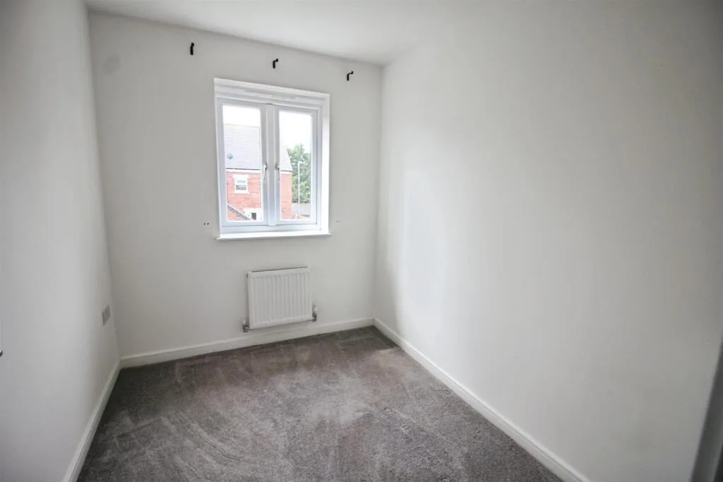 4 bedroom detached house for rent