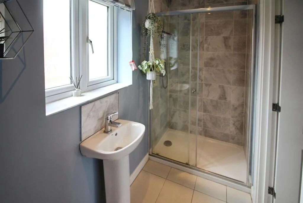 4 bedroom detached house for rent